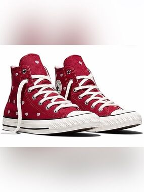 NIB Converse Girls Red High-Top Canvas Sneakers Hearts 7 big girls